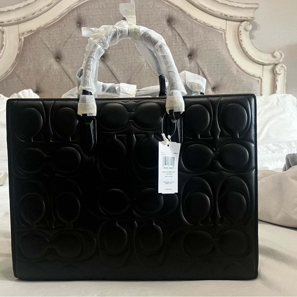 Coach Maggie Large Tote Bag – Blocked Signature Leather in Black | Style CY672