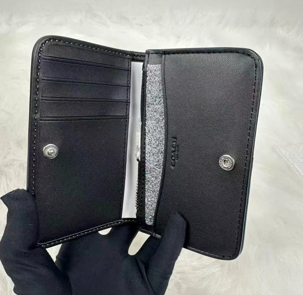 Coach Essential Slim Card Case — Black Crystal Signature Jacquard CCD16 NWT