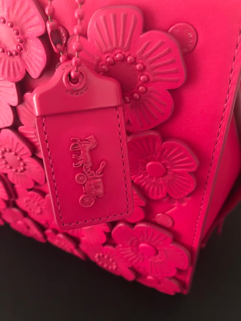 Coach Tea Rose Rogue 25 — Dragon Fruit