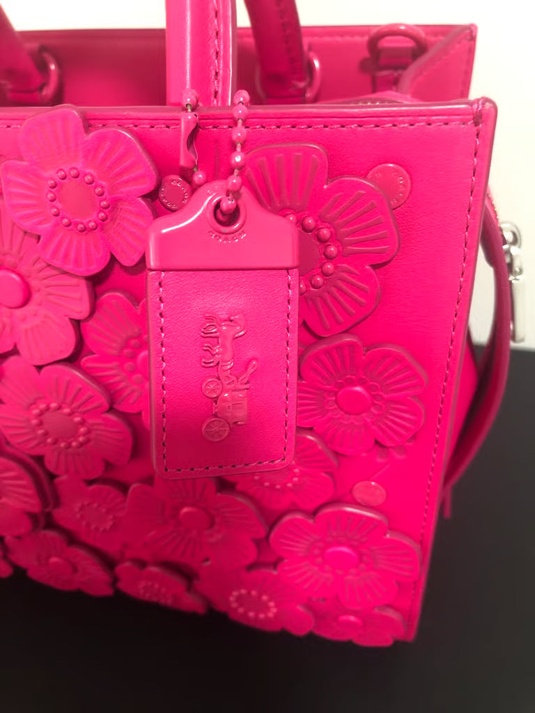 Coach Tea Rose Rogue 25 — Dragon Fruit